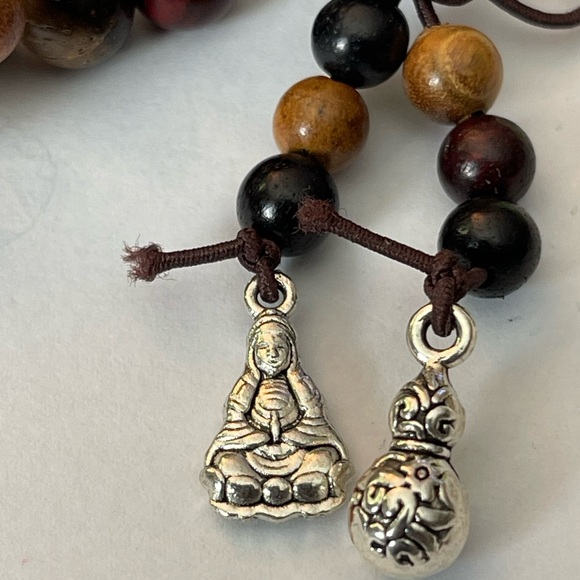 Sandlewood 108 Bead Variety of Sandalwood Mala Colorful Sandalwood - Picture 3 of 6